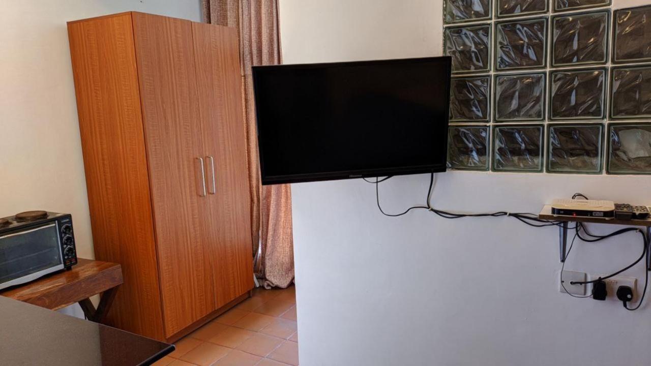 A Lovely Studio Apartment With Gym And Pool Access Дар-эс-Саламе Экстерьер фото